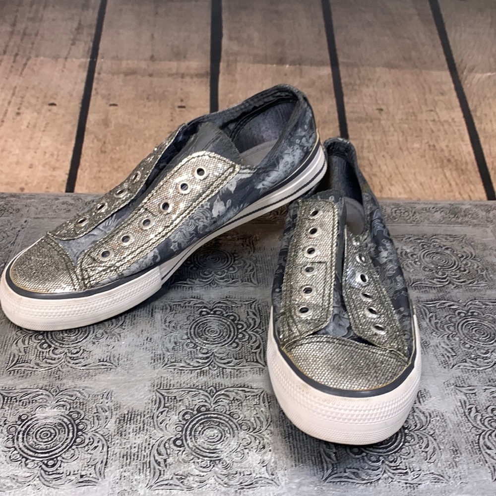 Vintage Ed Hardy Low Top Sneakers in Silver Glitter Snakeskin Print Size 6